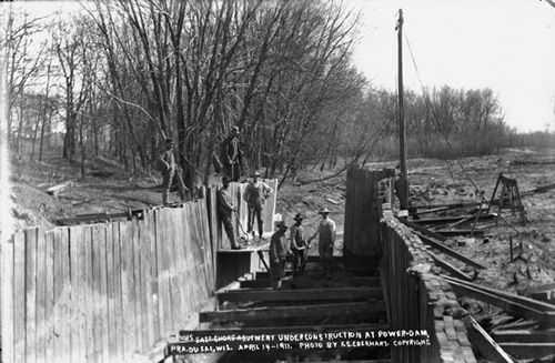 East Shore Abutment Under Construction, c. 1911. Photograph courtesy of the Wisconsin Historical Society, Image ID: 49514.